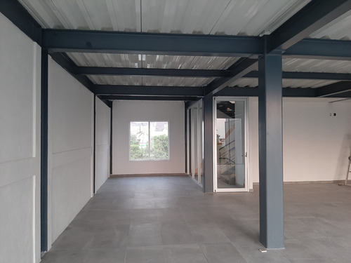Se Rentan Oficinas Con Excelente Ubucación, Av. Teniente Azueta En El Puerto De Manzanillo, Colima.