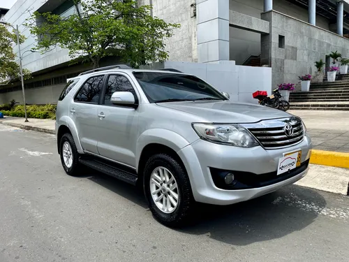 Toyota Fortuner 2.7l 4x4