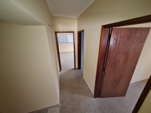 Imagen 12 de 30 de Casa Centrica En Venta En Avellaneda