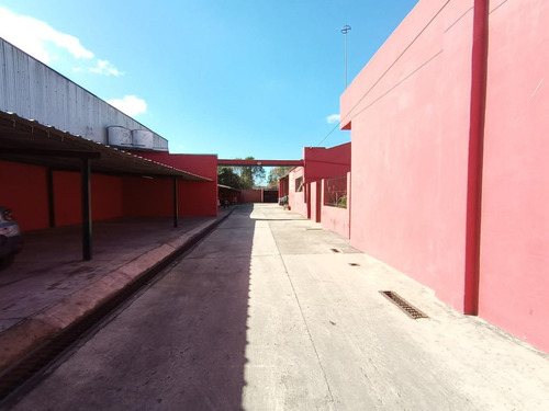 Terreno Con Oficina Comercial Con Estacionamiento En Don Torcuato