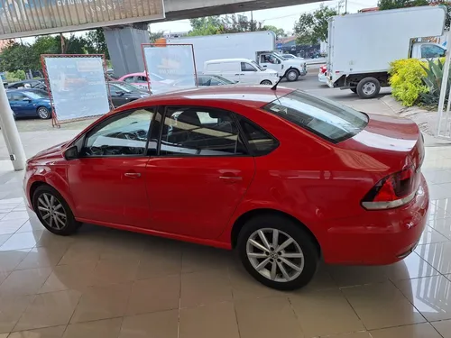 Volkswagen Vento 1.6 Highline At