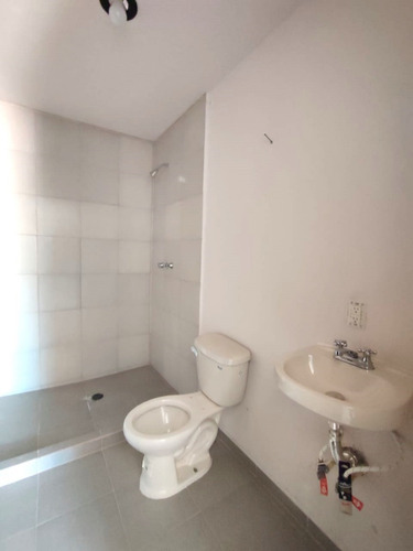 Venta De Casa Con Local En Esquina - Súper Ubicada En Av 6. Colonia Plutarco