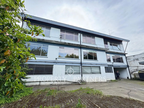 Se Arrienda  Edificio Comercial De 604,70 Mt Const...