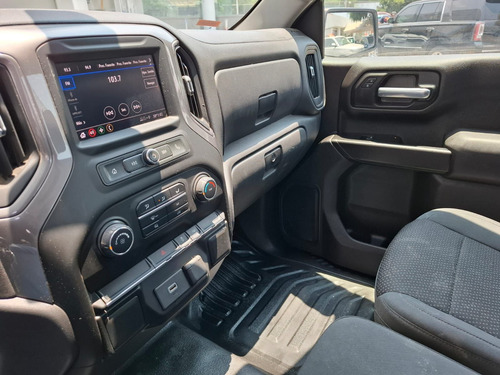 Chevrolet Silverado 4.3 V6 1500 WT Cabina Regular 4x2 At