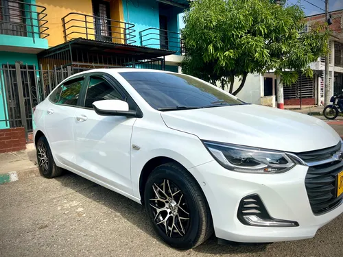 Chevrolet Onix 1.0T Premier Sedan At