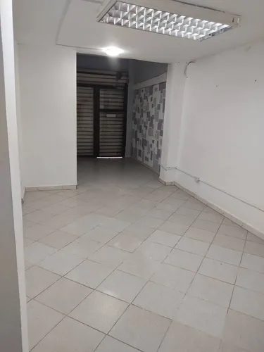 Urb La Esmeralda, Amplia Casa