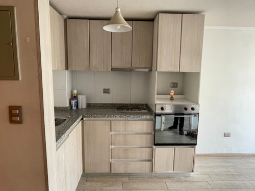 Departamento En Arriendo 1d/1b A Pasos Metro Mirador