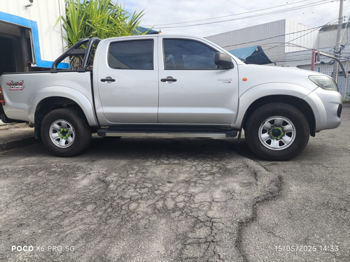 Toyota Hilux 3.0 Srv Cab. Dupla 4x4 4p