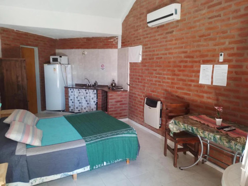 Complejo De Cabañas En Venta - 8 Cabañas - Cocheras - 1.311mts2 - Villa Carlos Paz, Córdoba