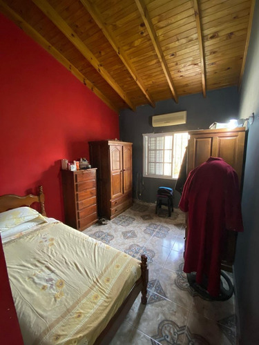 Excelente Casa En Luis Guillon. Gran Oportunidad