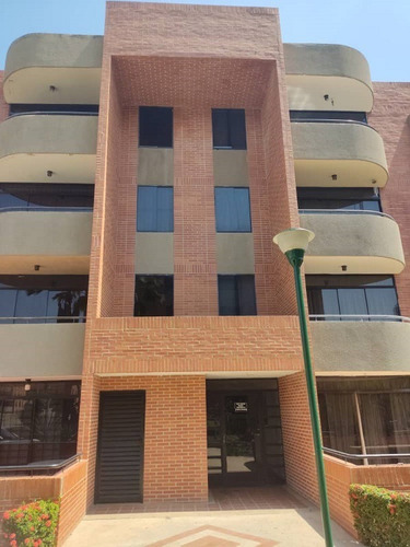 Imagen 2 de 10 de Guaicamar I, Apartamento En Venta Exclusiva!