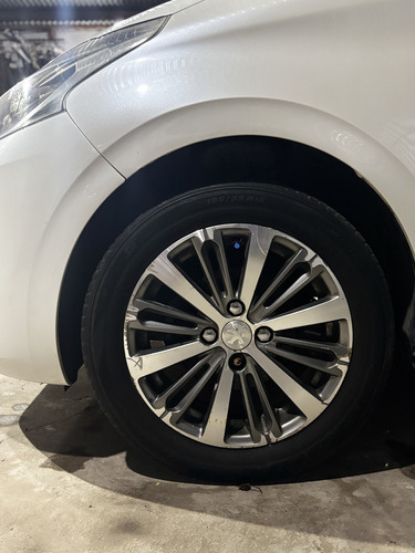 Peugeot 208 1.6 Allure Touchscreen