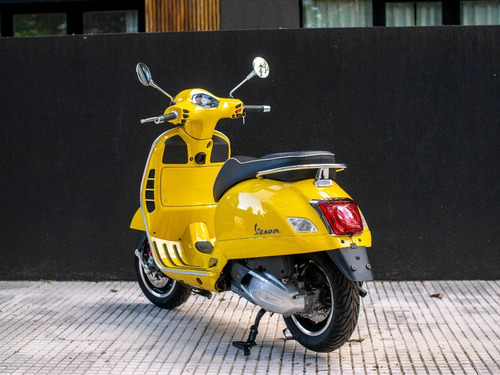 Imagen 16 de 25 de Vespa Gts Hpe Super 300 Amarilla Financiación Disponible