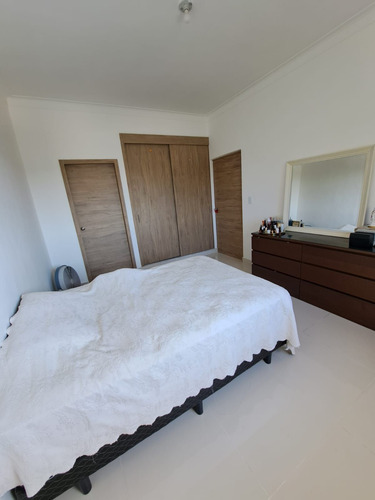 Imagen 7 de 10 de Apartamento Con Vista Al Mar En Venta En Zona Universitaria, A Pocos Pasos Del Malecón, Cerca A Gascue,gazcue