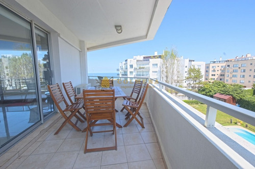 Apartamento En Venta - Pinares- Ref: 3878