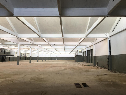 Nave Industrial 3.000m2 - San Isidro