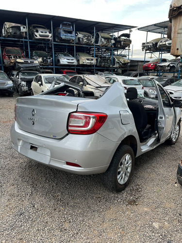 Renault Logan 1.0 3cc 2023 Fex 82cvs - Solicite Peças