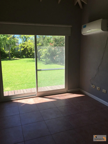Hermosa Casa En Lote 1200 M Con Pileta En Barrio Cerrado Sep