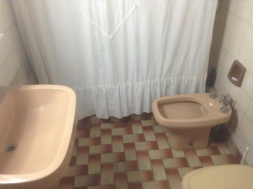 Imagen 10 de 13 de Casa De 3 Amb Con Pileta Y Quincho O Lugar De Guardado -venta -lanus Oeste