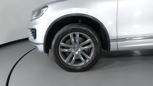 Volkswagen Touareg 4.2 V8 R-LINE