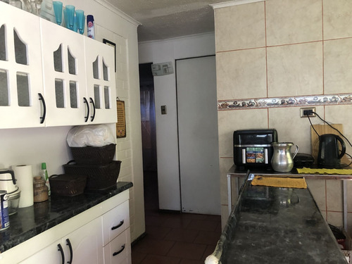 Vende 2 Casas Total 6 Dorm, 3 Baños, 2 Cuadras Metro El Bosq