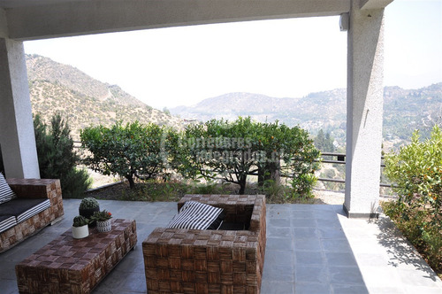 Casa En Venta En El Arrayán, Vista Insuperable Espectacular