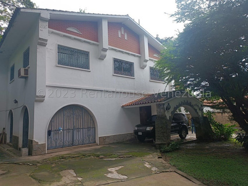 Casa En Venta En Country Club Caracas Para Remodelar Pozo De Agua Chacao Caracas Casas Angela Tochon 2000 Metros Terreno