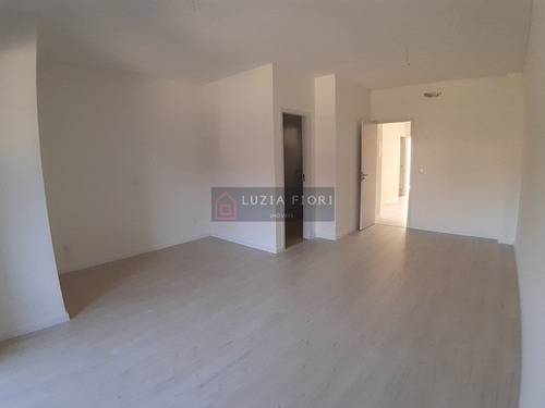 Imagem 20 de 23 de Glória - Sobrado Alto Padrão , Com Excelente Acabamento, Garagem Individual Para 2 Carros , Amplo Terreno Nos Fundos - 146 - 69542124