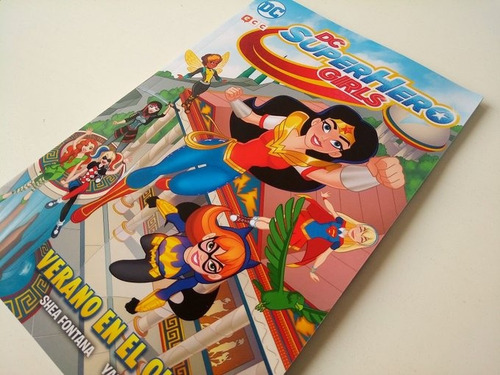Dc Super Hero Girls: Verano En El Olimpo