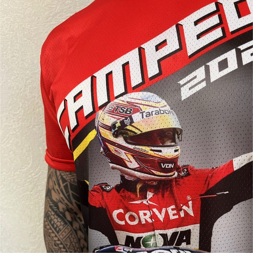 Remera Manu Urcera Campeón Turismo Carretera 2022