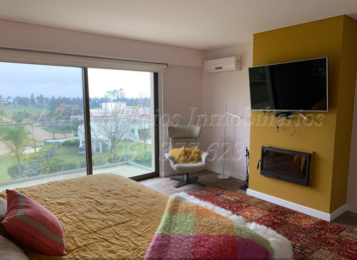 Barrio Carmel - Venta De Casa 5 Dormitorios