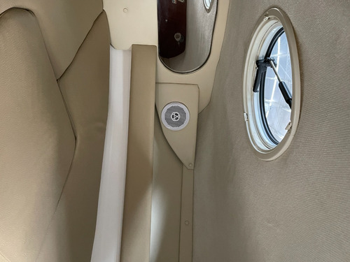 Imagen 8 de 10 de Lancha Cuddy Importada Regal 2250 Volvo Penta V8