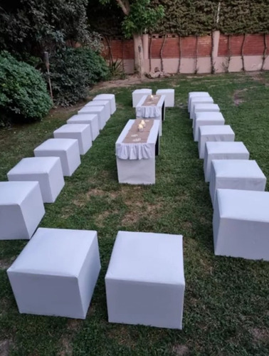 Livings Para Eventos, Promoción 30 Cubos Blancos Y 3 Mesas