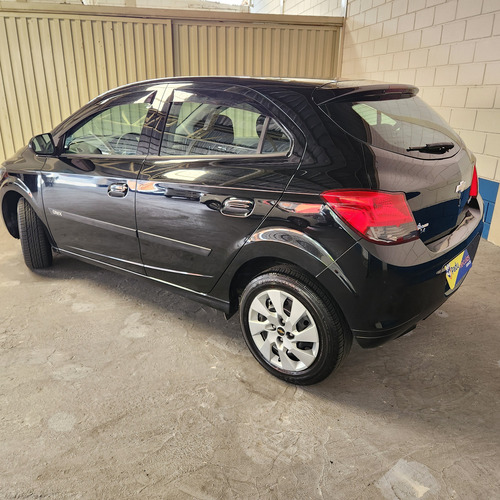 Chevrolet Onix 1.4 Lt 5p
