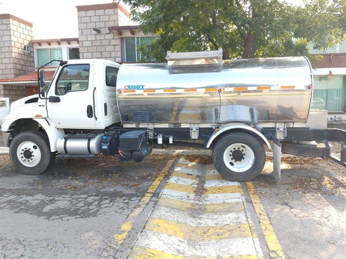 Imagen 4 de 10 de Camion Pipa International 2021