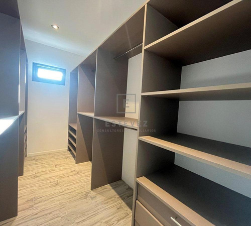 Casa En Venta, 3 Dormitorios. Barrio Cerrado, Escobar, G.b.a. Zona Norte