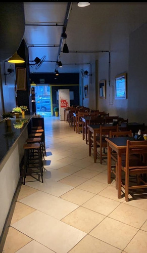 Imagem 6 de 6 de Restaurante