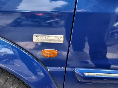 Es Una Camioneta 7 Puestos Con Un Motor V6