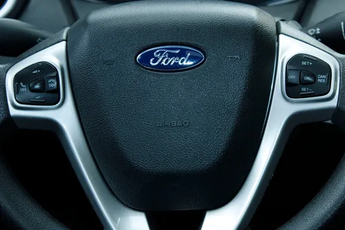 Ford Fiesta 1.6 Sportback Se Mecánico