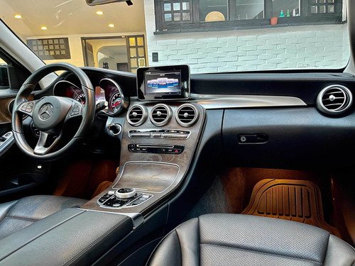 Imagen 7 de 20 de Mercedes-benz Clase C 2018 2.0 Cgi Exclusive