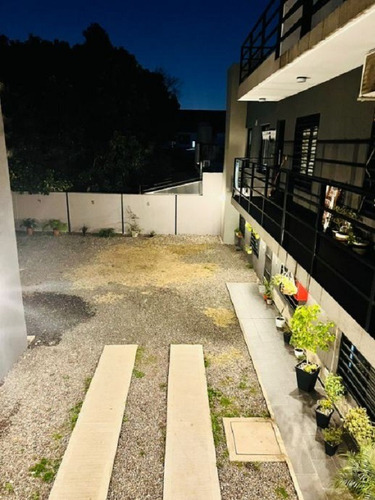 Imagen 3 de 17 de Departamento De 2 Ambientes En Venta - Moron