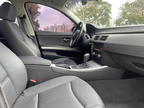 Imagen 12 de 19 de Bmw Serie 3 2008 2.5 323i Sedan Active Stept