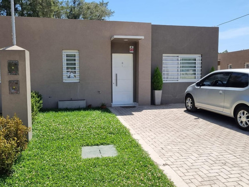 Imagen 2 de 26 de Casa En Venta 3 Ambientes- Grand Bourg