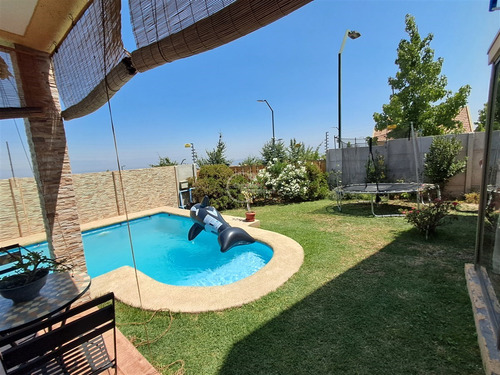 En Condominio, 2 Pisos, 3 Dorm. Piscina, Terraza. La Florida