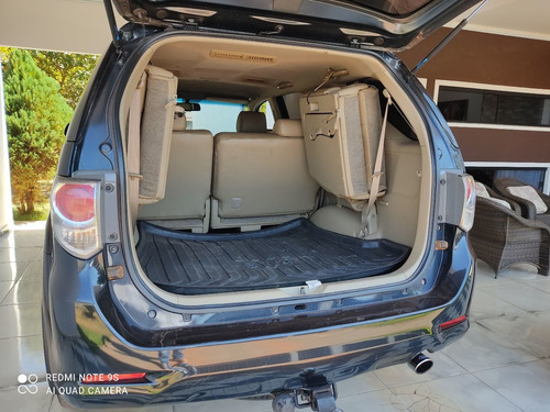 Imagem 7 de 9 de Toyota Sw4 2012 3.0 Srv 7l 4x4 Aut. 5p 171 Hp