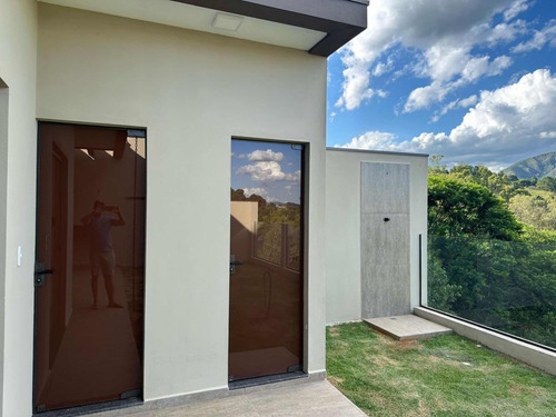 Casa Térrea 3 Dormitórios , Suite E Area De Lazer