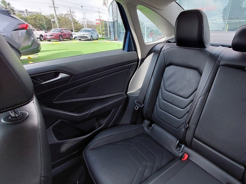 Imagen 10 de 11 de Volkswagen Jetta Highline Tsi 2019