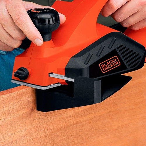 Imagen 4 de 8 de Cepillo Electrico Rebajador Garlopa 650w 82mm Black Decker
