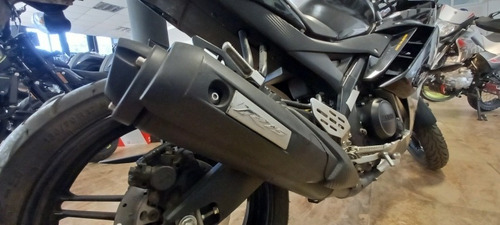 Imagen 14 de 15 de Yamaha R15 - Usado - Ahora 12/18