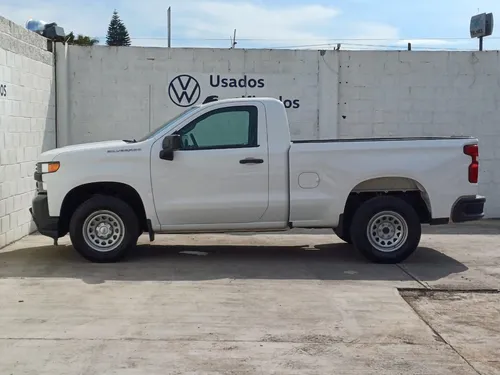 Chevrolet Silverado 4.3 V6 1500 WT Cabina Regular 4x2 At